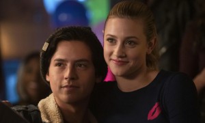 190123-riverdale-cole-sprouse-lili-reinhart